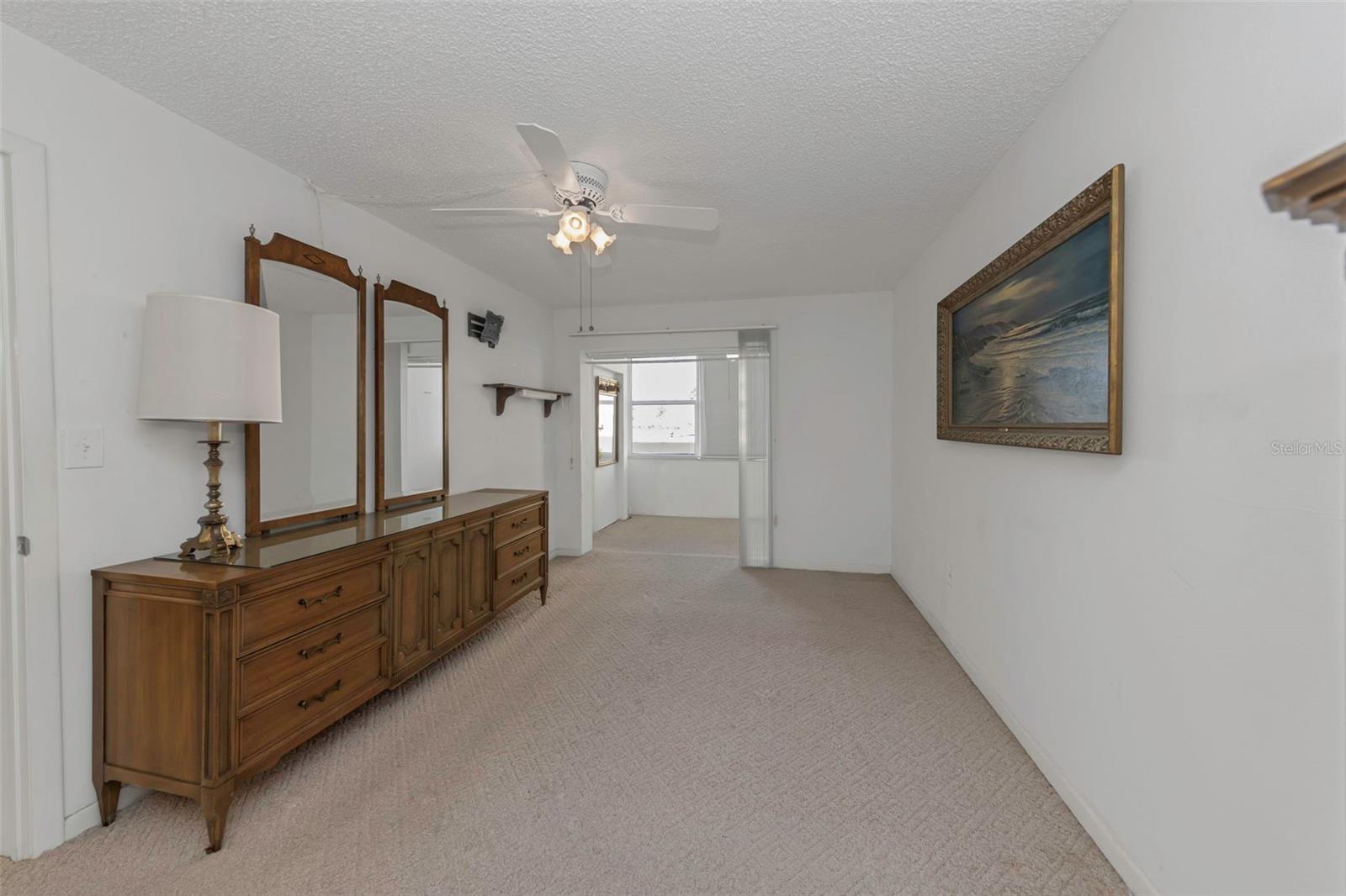 Image 28 of 95 For 4550 Cove Circle 207
