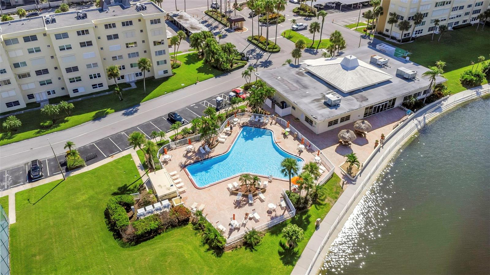 Image 79 of 95 For 4550 Cove Circle 207