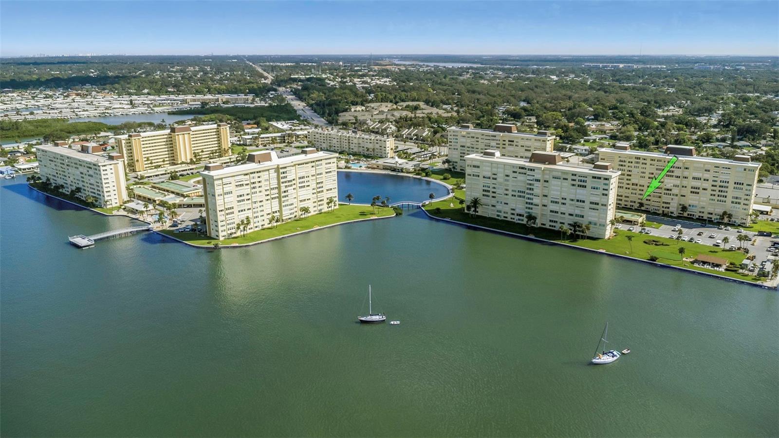 Image 92 of 95 For 4550 Cove Circle 207