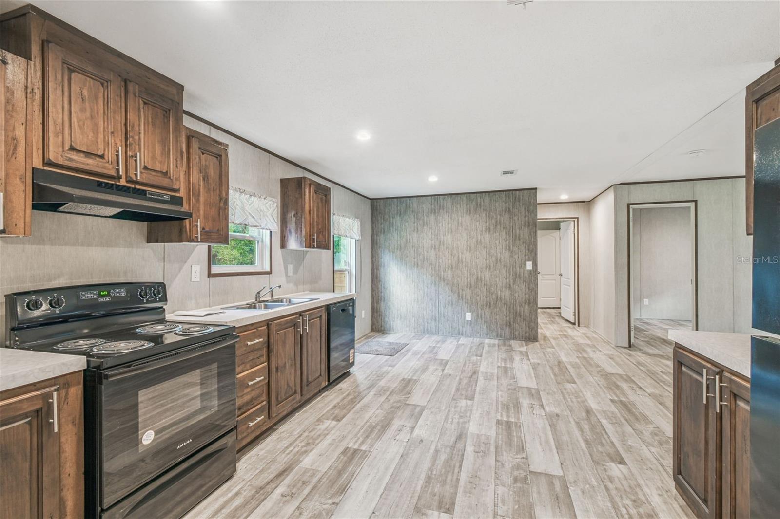 Image 16 of 51 For 15507 Wilson Boulevard