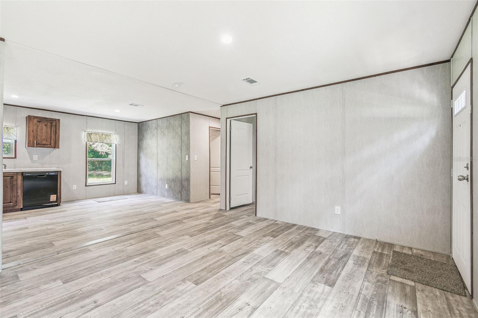 Image 21 of 51 For 15507 Wilson Boulevard