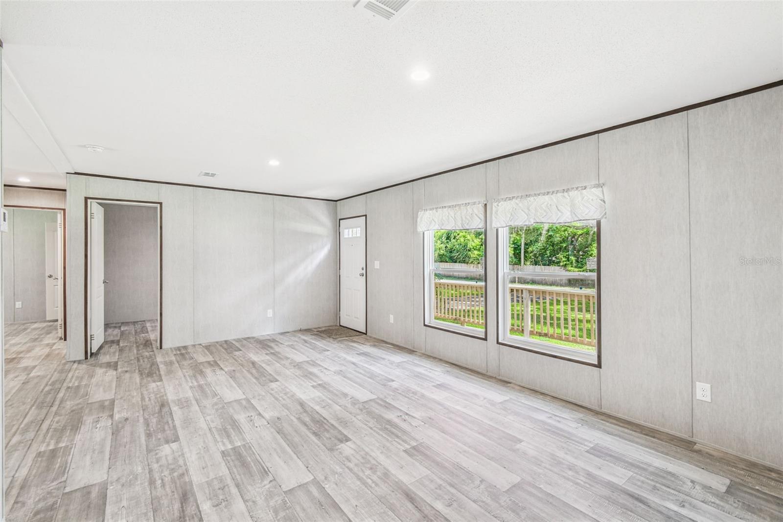Image 22 of 51 For 15507 Wilson Boulevard
