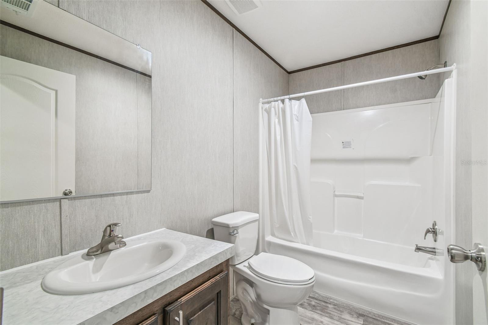 Image 39 of 51 For 15507 Wilson Boulevard