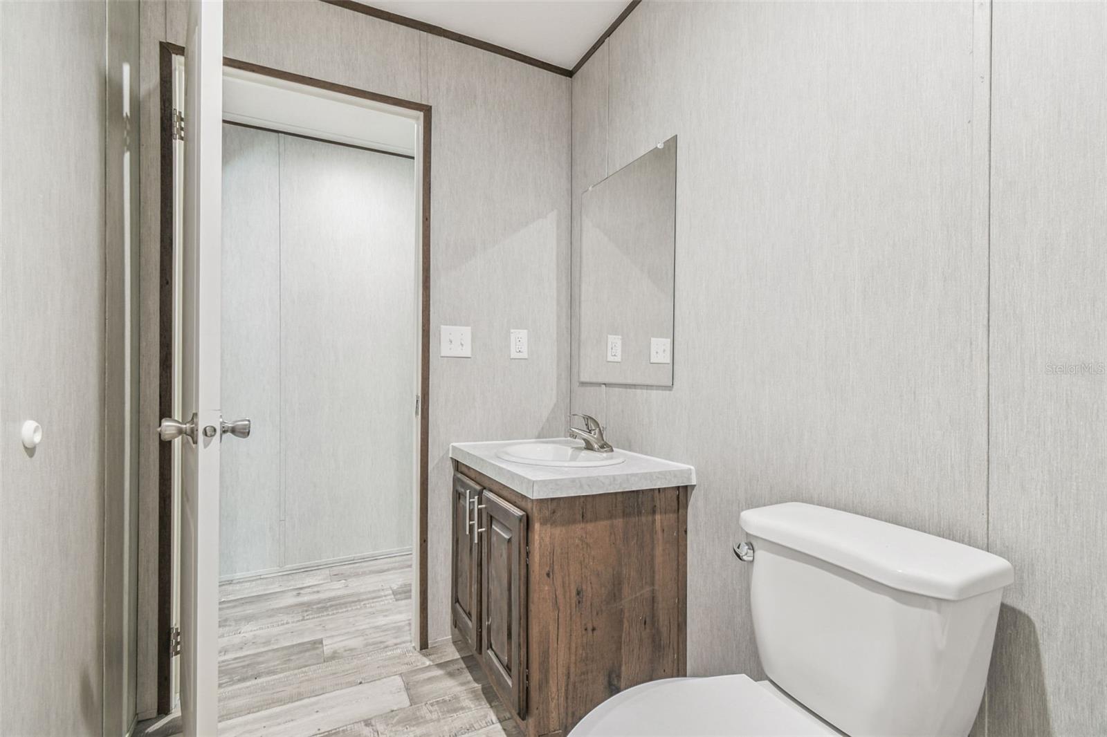 Image 40 of 51 For 15507 Wilson Boulevard
