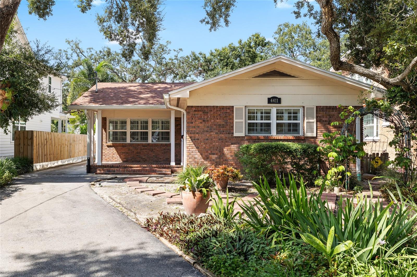 Details for 4411 Estrella St, TAMPA, FL 33629