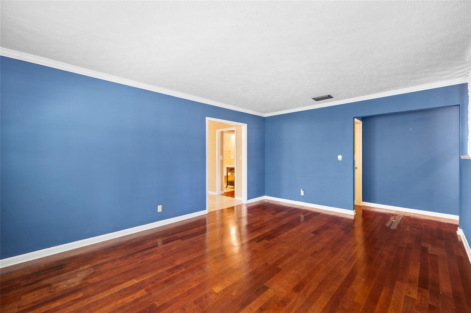 Image 8 of 44 For 4411 Estrella St