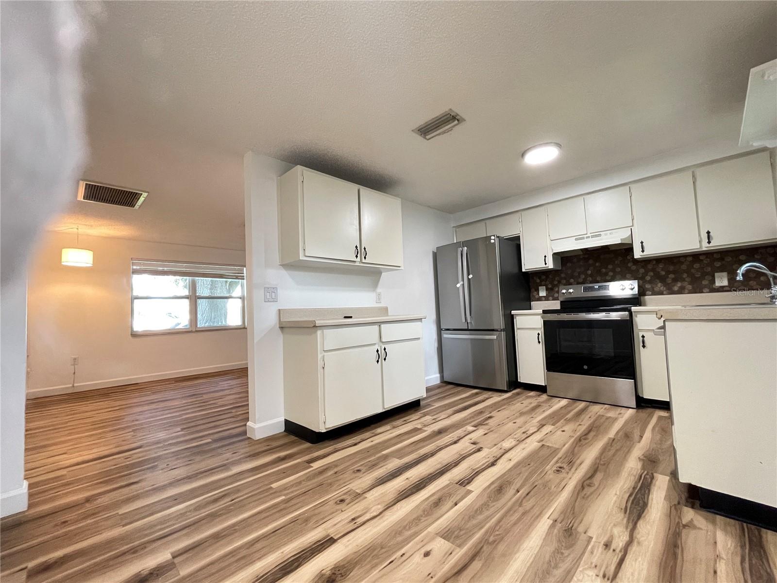 Image 15 of 40 For 8104 Badger Ln