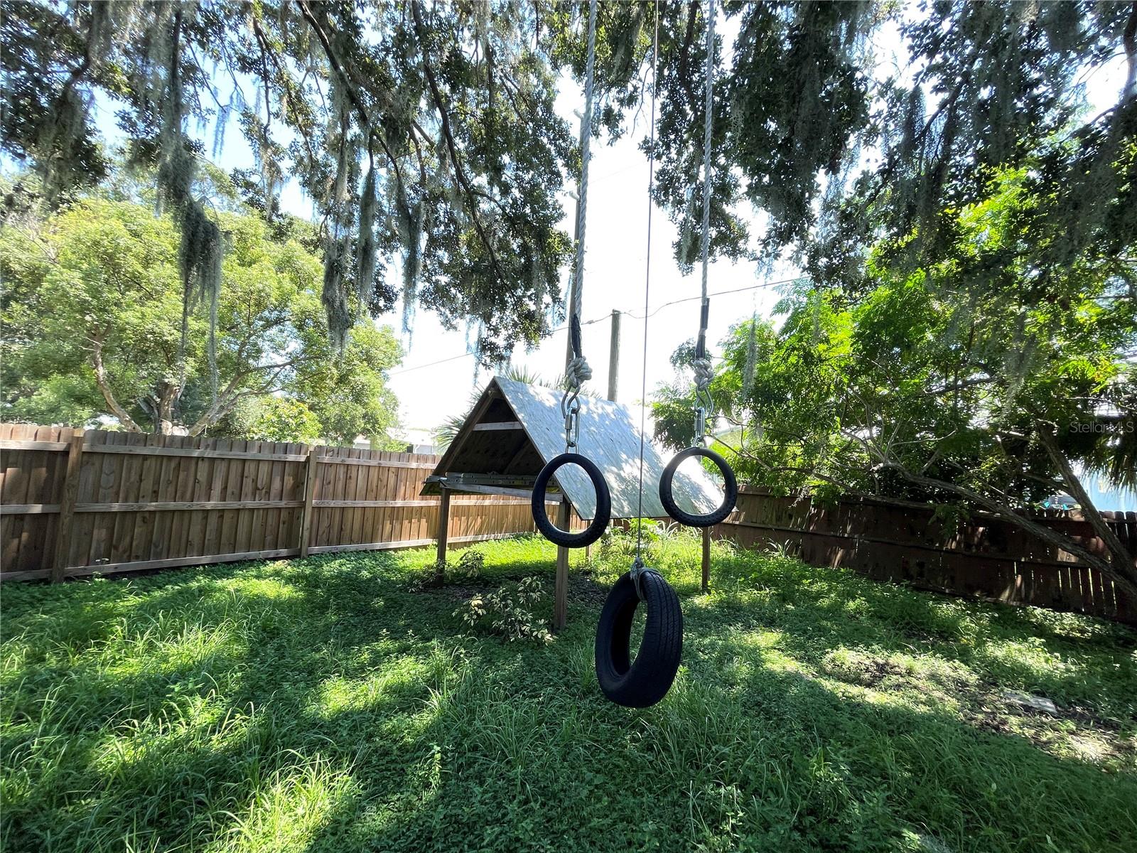 Image 33 of 40 For 8104 Badger Ln
