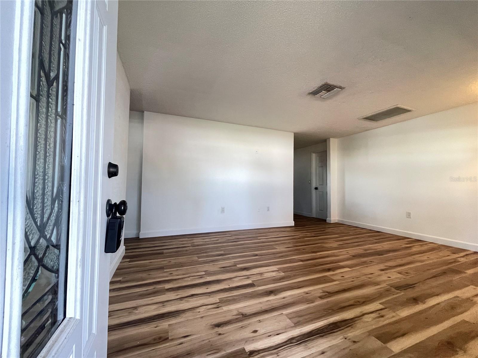 Image 9 of 40 For 8104 Badger Ln
