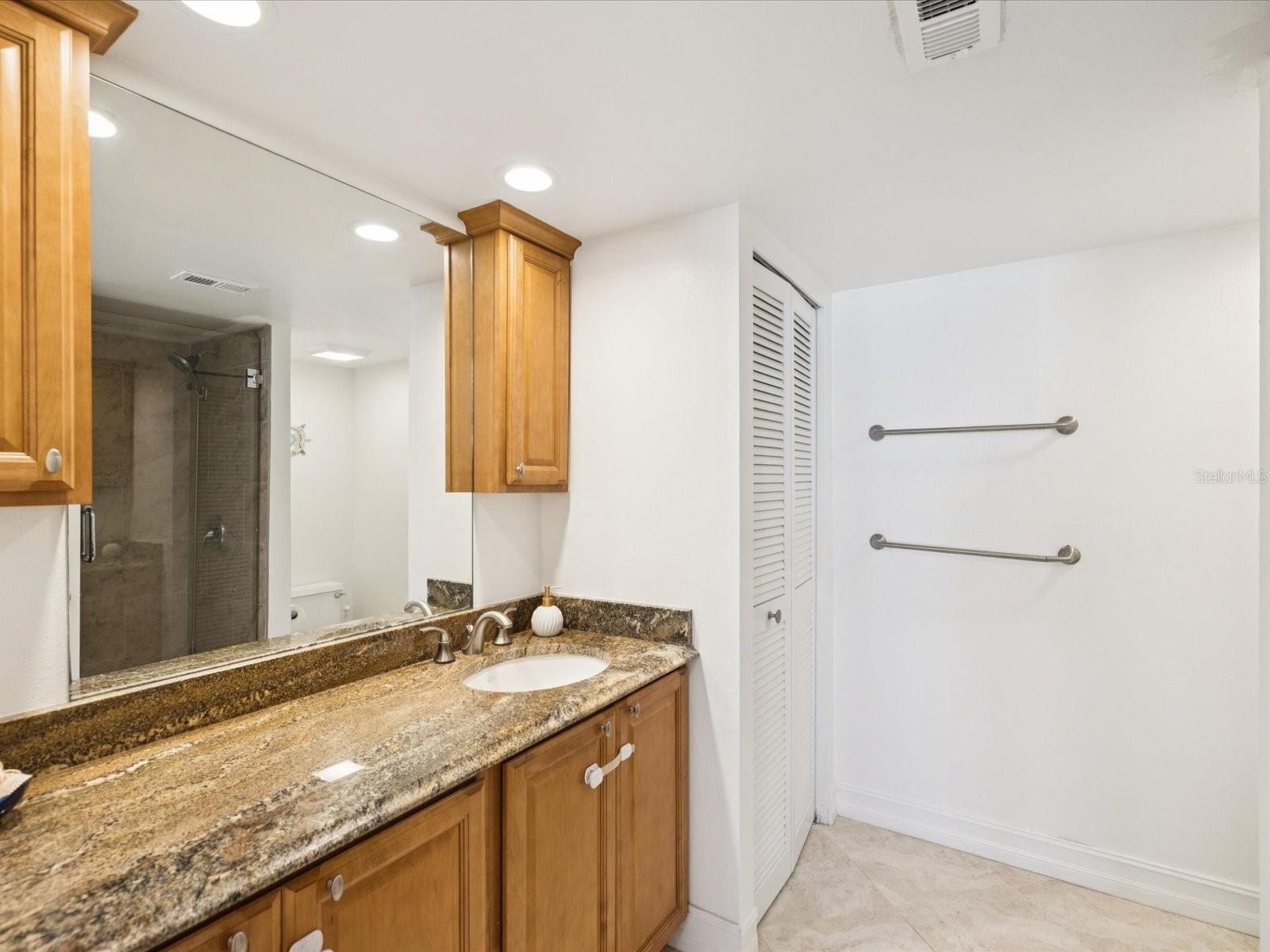 Image 24 of 73 For 1430 Gulf Boulevard 710