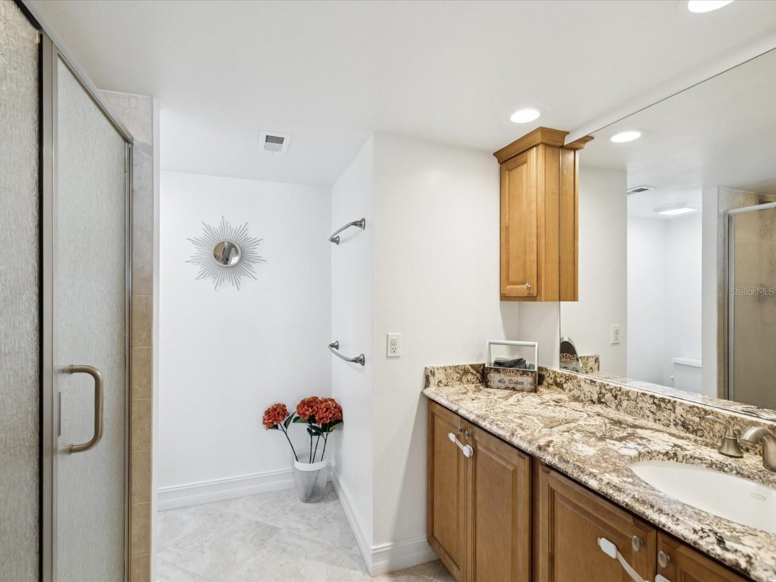 Image 27 of 73 For 1430 Gulf Boulevard 710