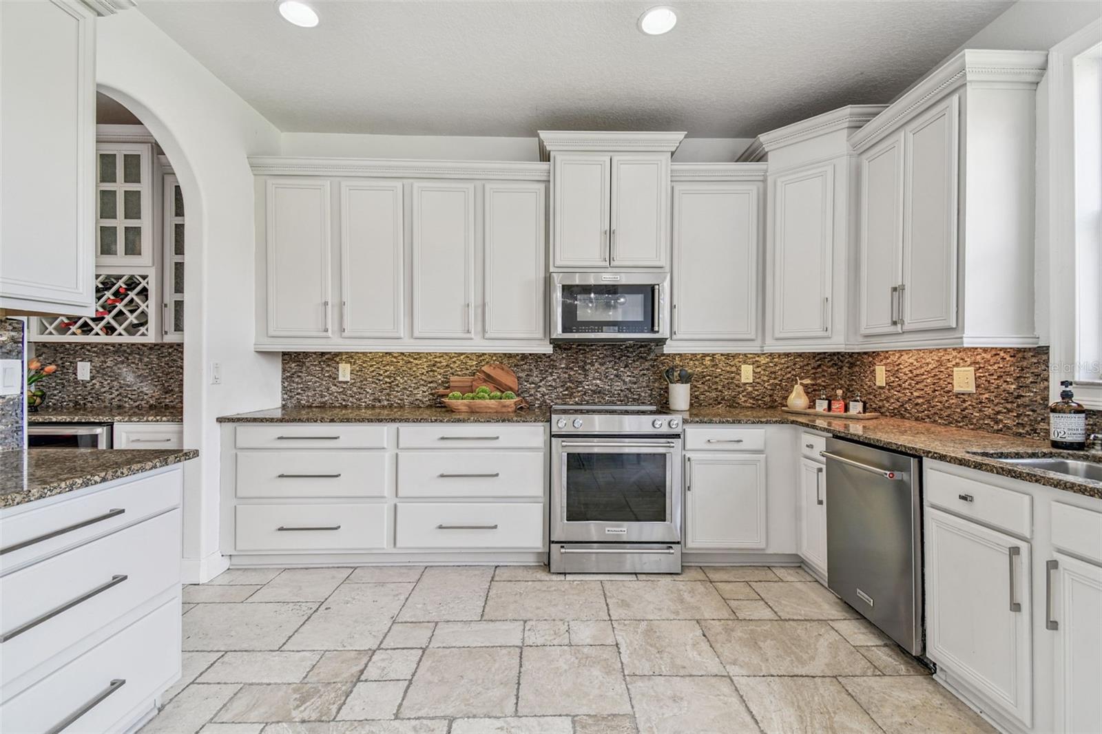 Image 20 of 92 For 18005 Malakai Isle Drive