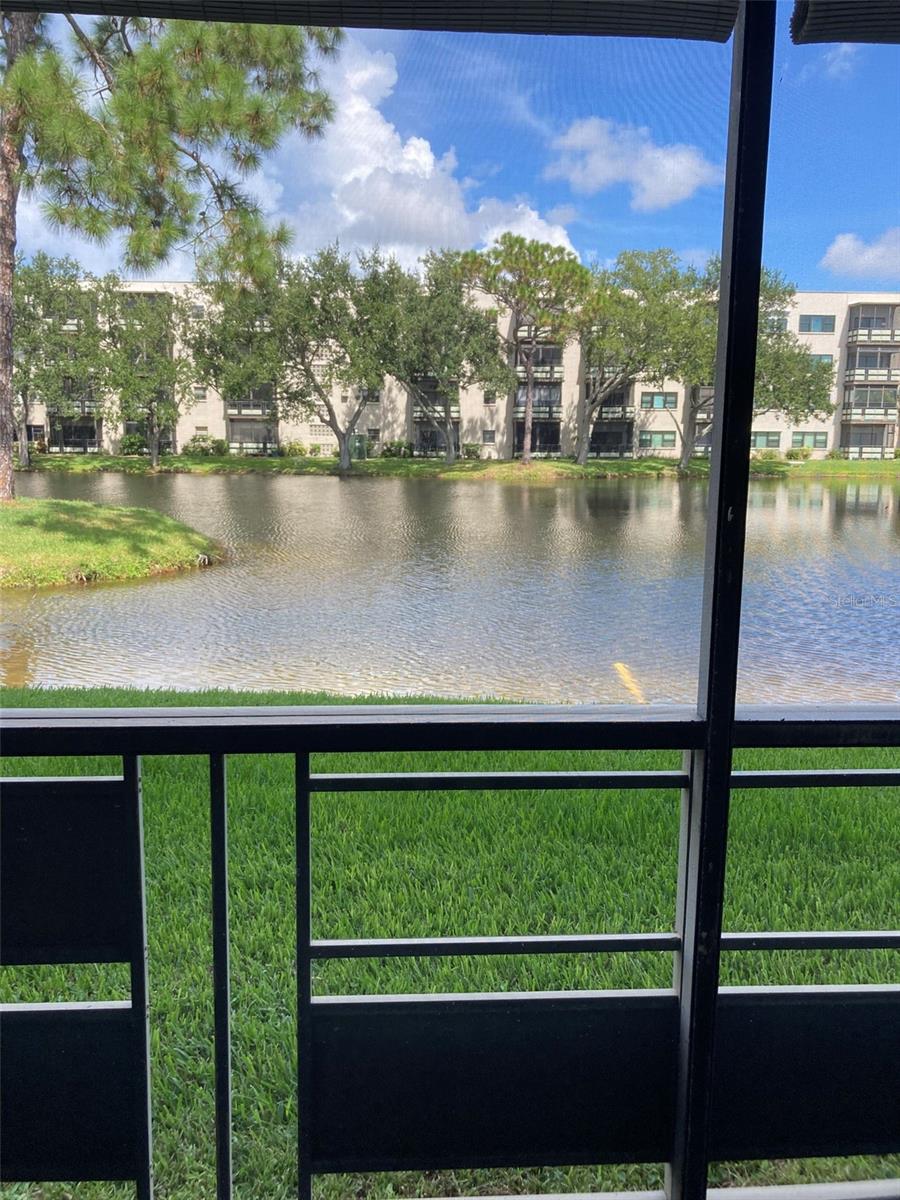 Details for 6070 80th Street N 107, ST PETERSBURG, FL 33709