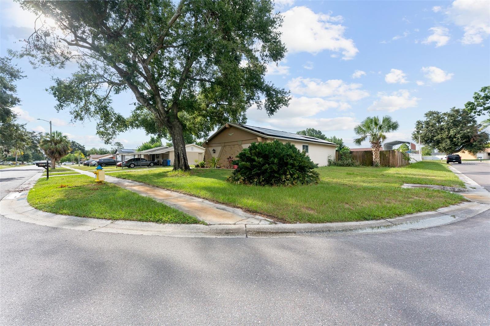 Image 2 of 22 For 8841 Oak Circle