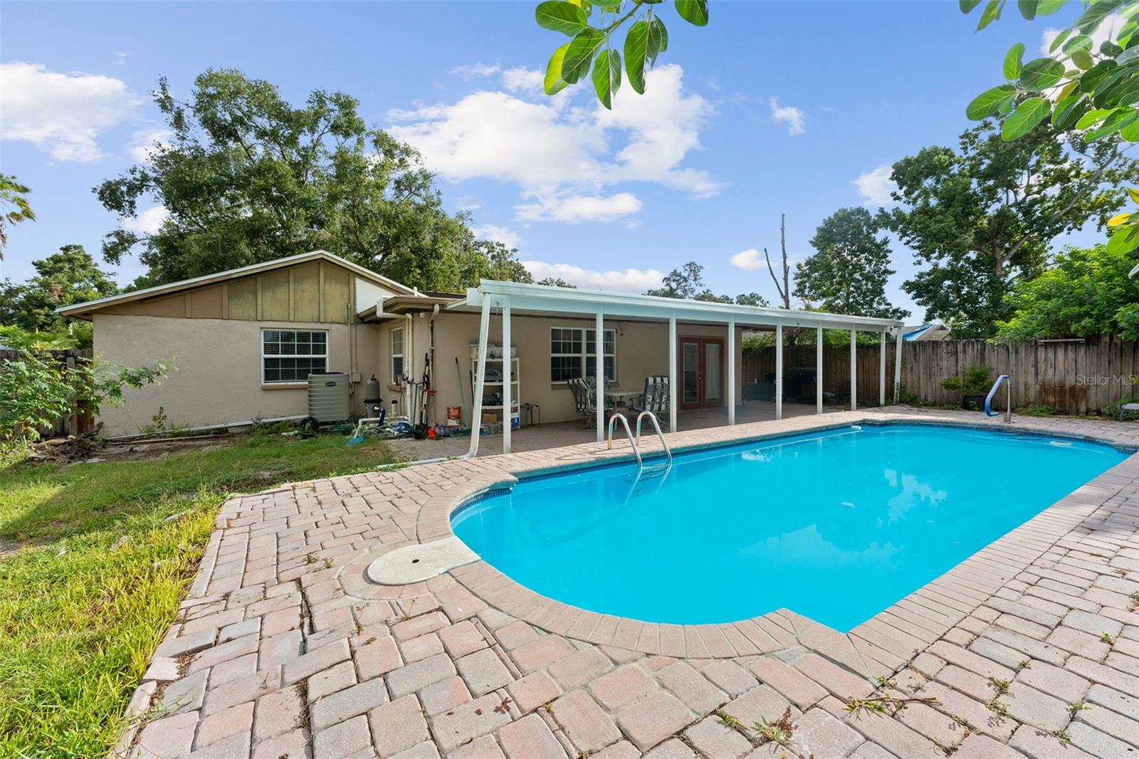 Image 20 of 22 For 8841 Oak Circle