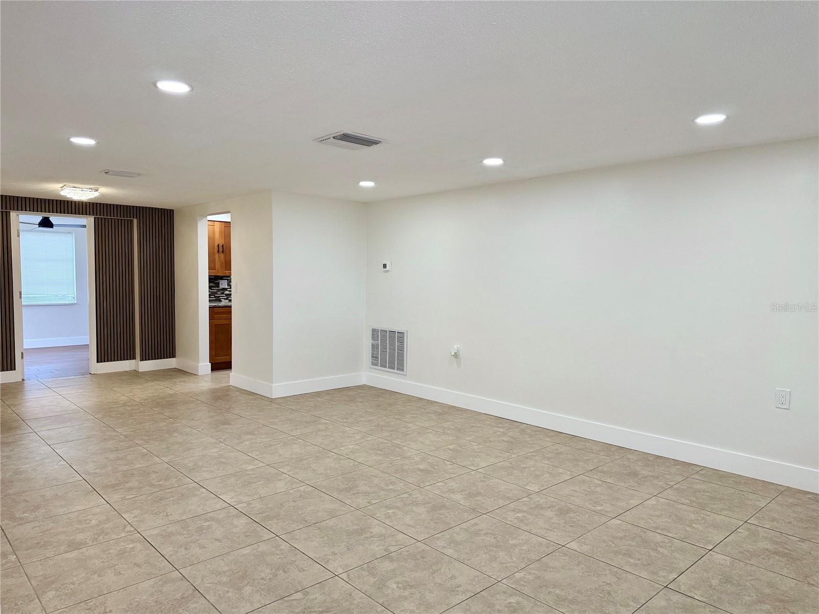 Image 2 of 11 For 5631 Riddle Road