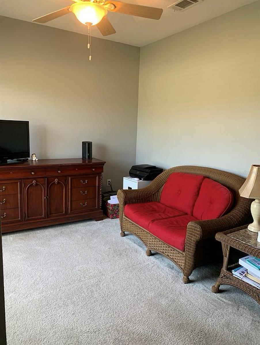 Image 14 of 19 For 526 Camellia Court