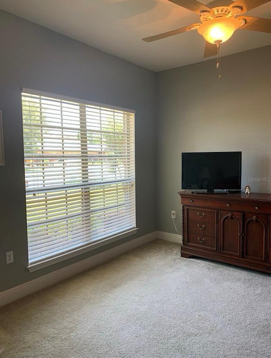 Image 15 of 19 For 526 Camellia Court