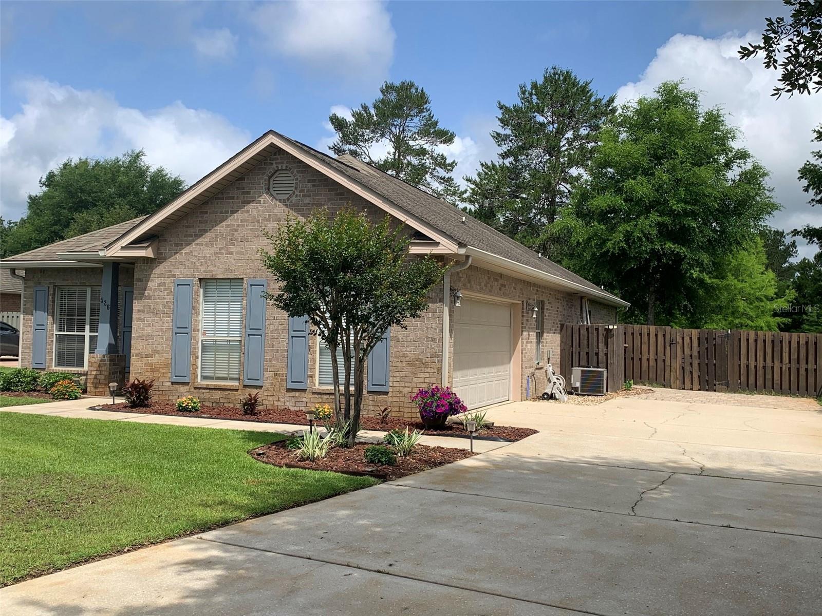 Image 2 of 19 For 526 Camellia Court