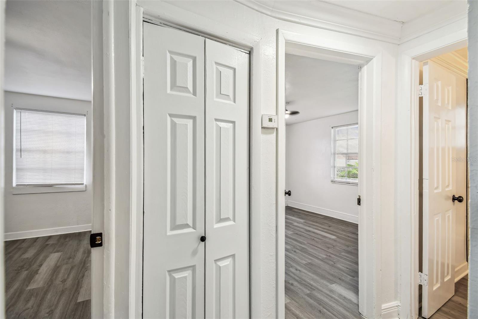 Image 13 of 20 For 1833 Knollwood Drive