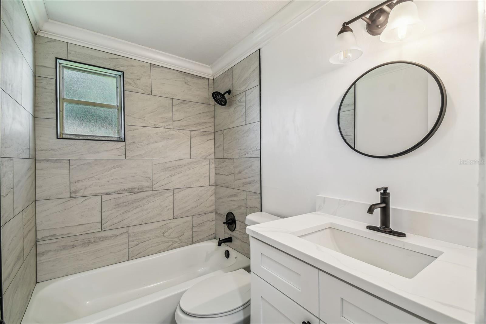 Image 14 of 20 For 1833 Knollwood Drive
