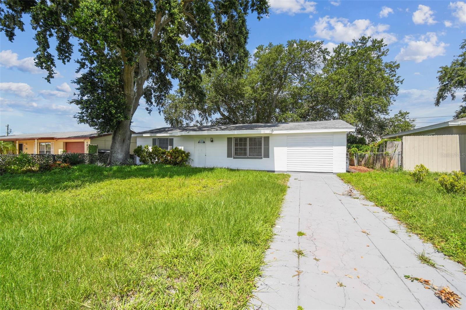 Image 2 of 20 For 1833 Knollwood Drive