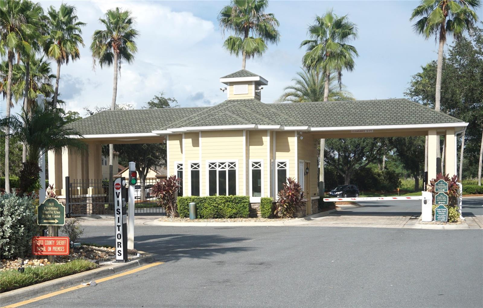 Listing photo id 26 for 23812 Plantation Palms Boulevard