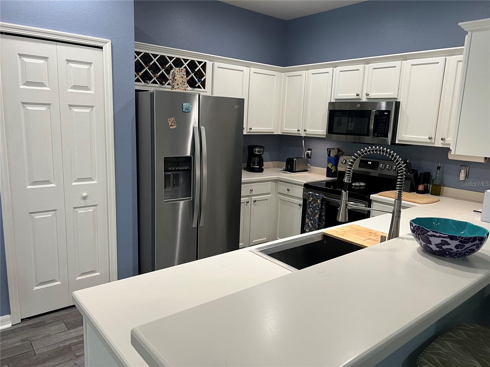Listing photo id 4 for 23812 Plantation Palms Boulevard