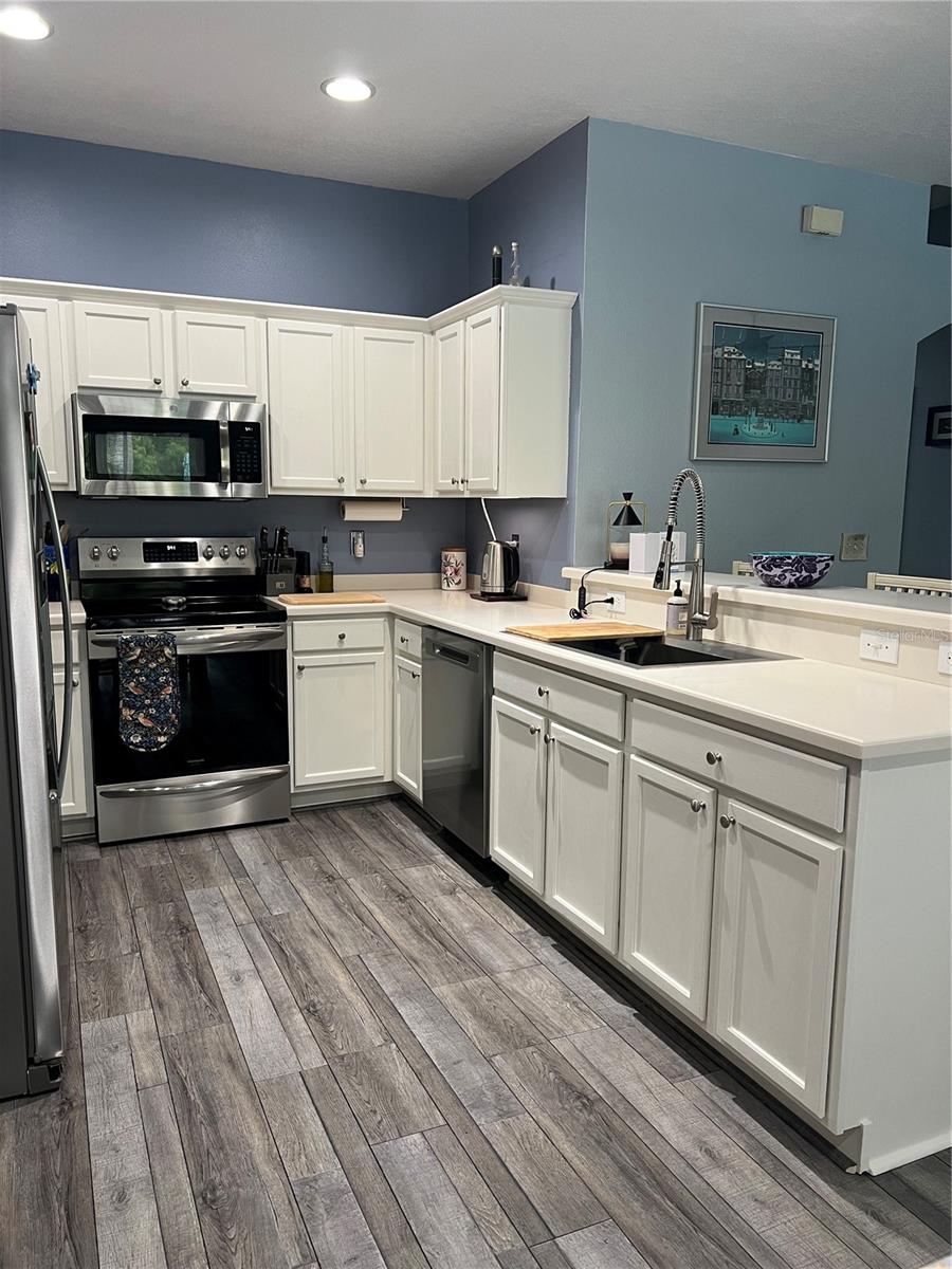 Listing photo id 7 for 23812 Plantation Palms Boulevard