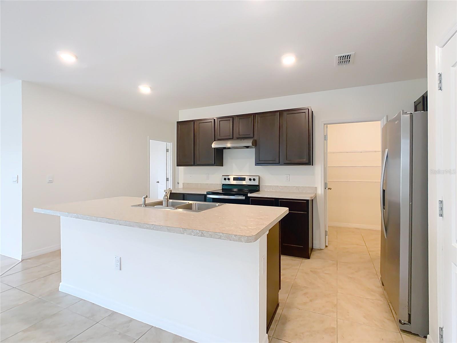 Image 10 of 45 For 1800 Post Oak Drive