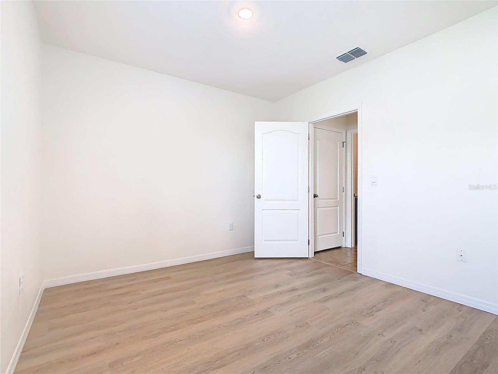 Image 13 of 45 For 1800 Post Oak Drive