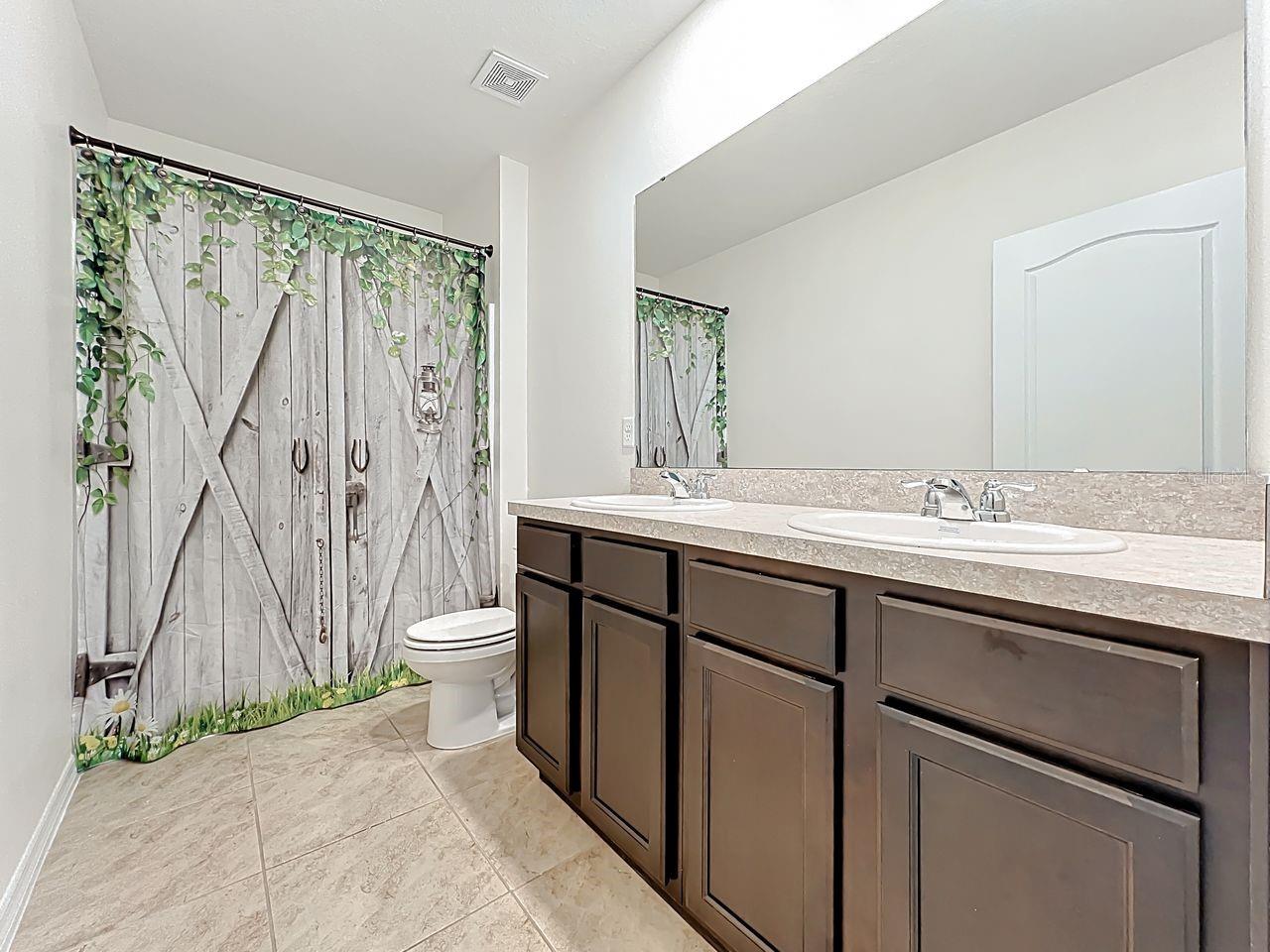 Image 34 of 45 For 1800 Post Oak Drive
