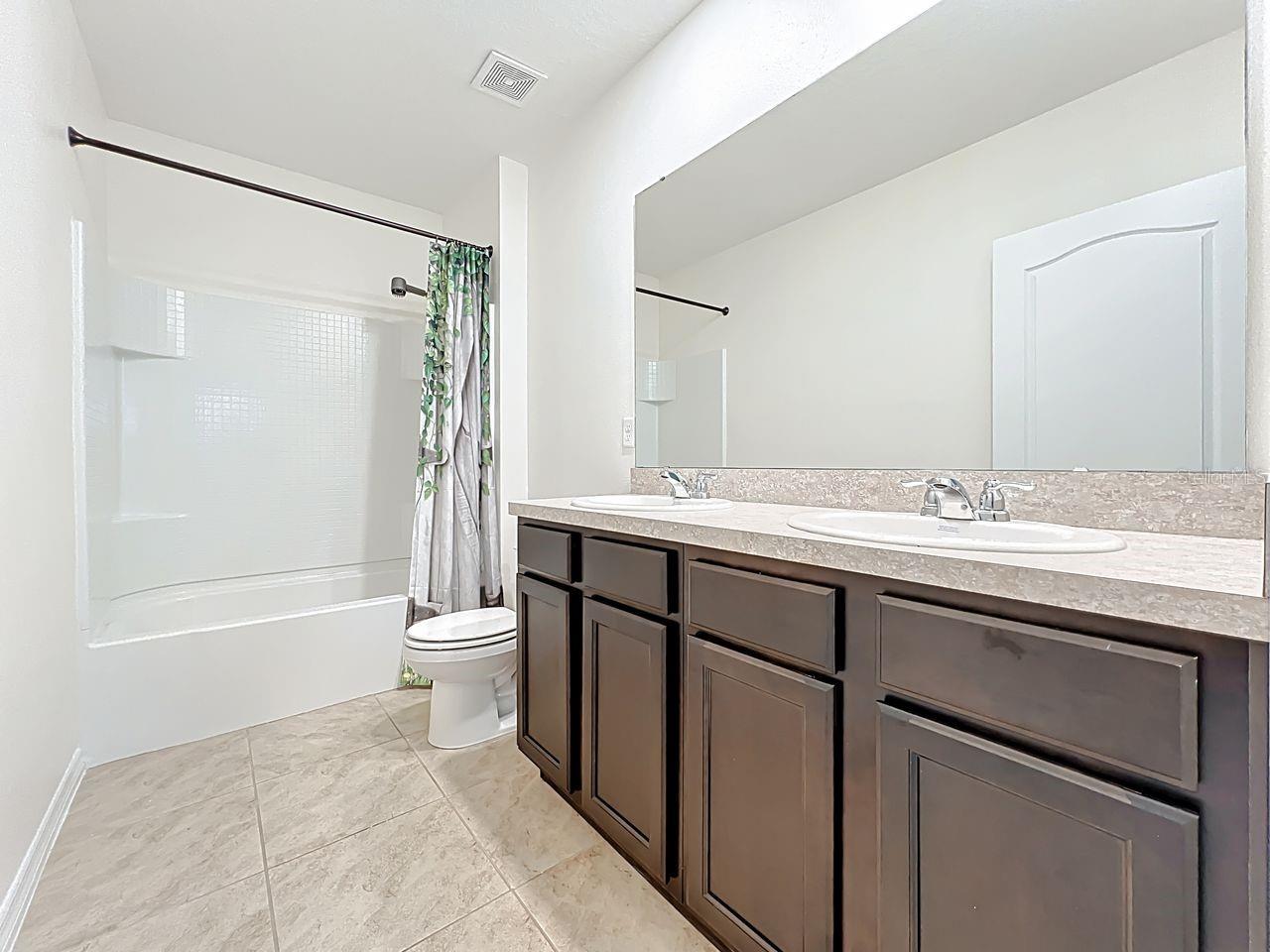 Image 35 of 45 For 1800 Post Oak Drive