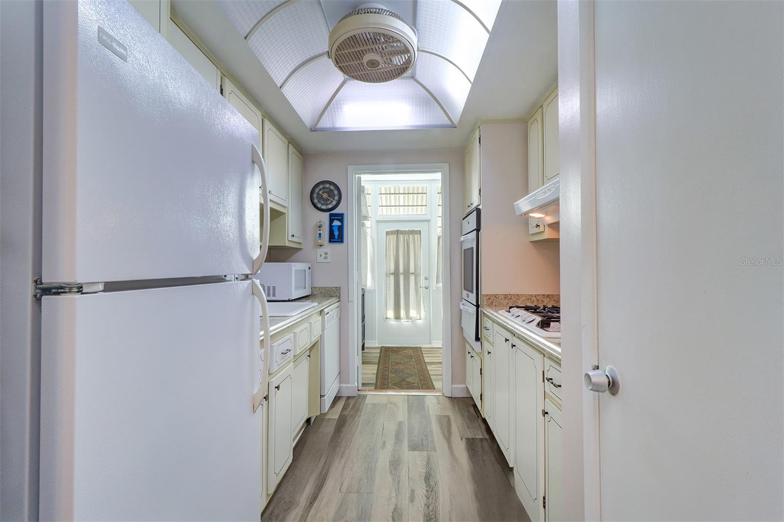 Image 11 of 24 For 5945 21st Street N 6