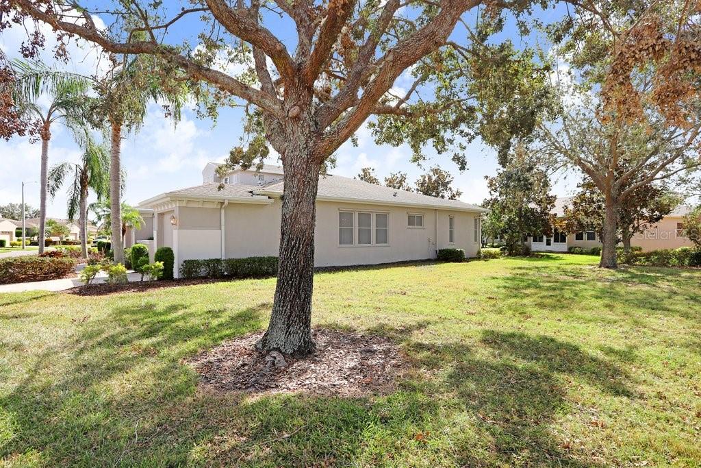 Image 12 of 49 For 2468 Kensington Greens Drive
