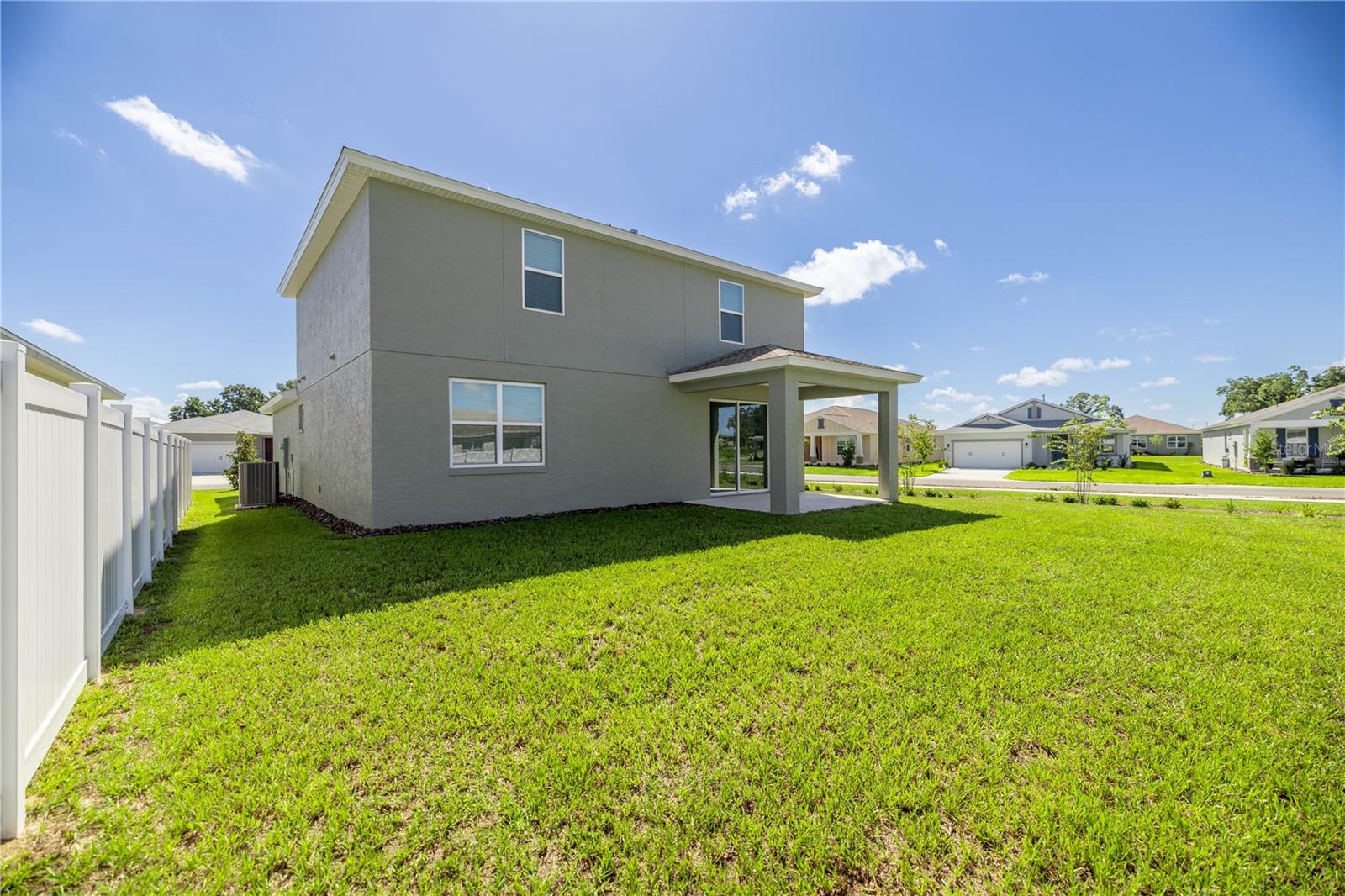 Image 4 of 68 For 5926 76th Court