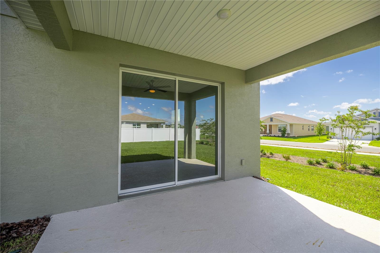 Image 7 of 68 For 5926 76th Court