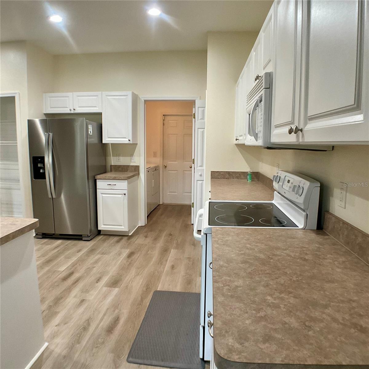 Image 11 of 39 For 4052 Alan Drive