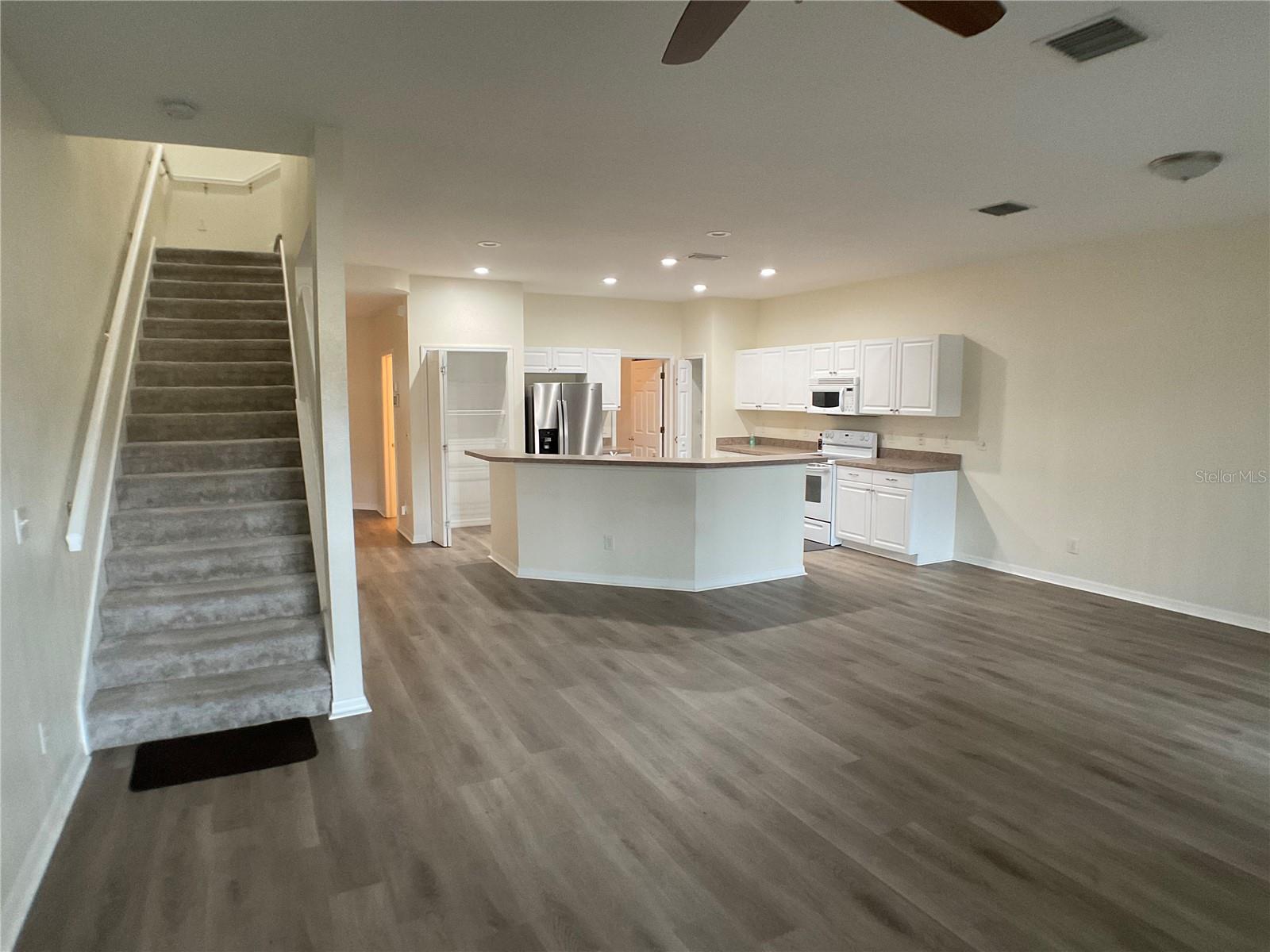 Image 16 of 39 For 4052 Alan Drive