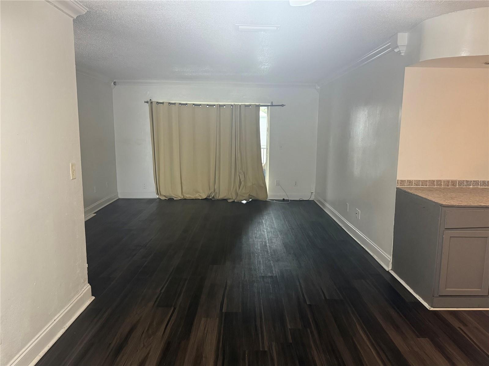 Image 3 of 10 For 7210 Manhattan Avenue 1724