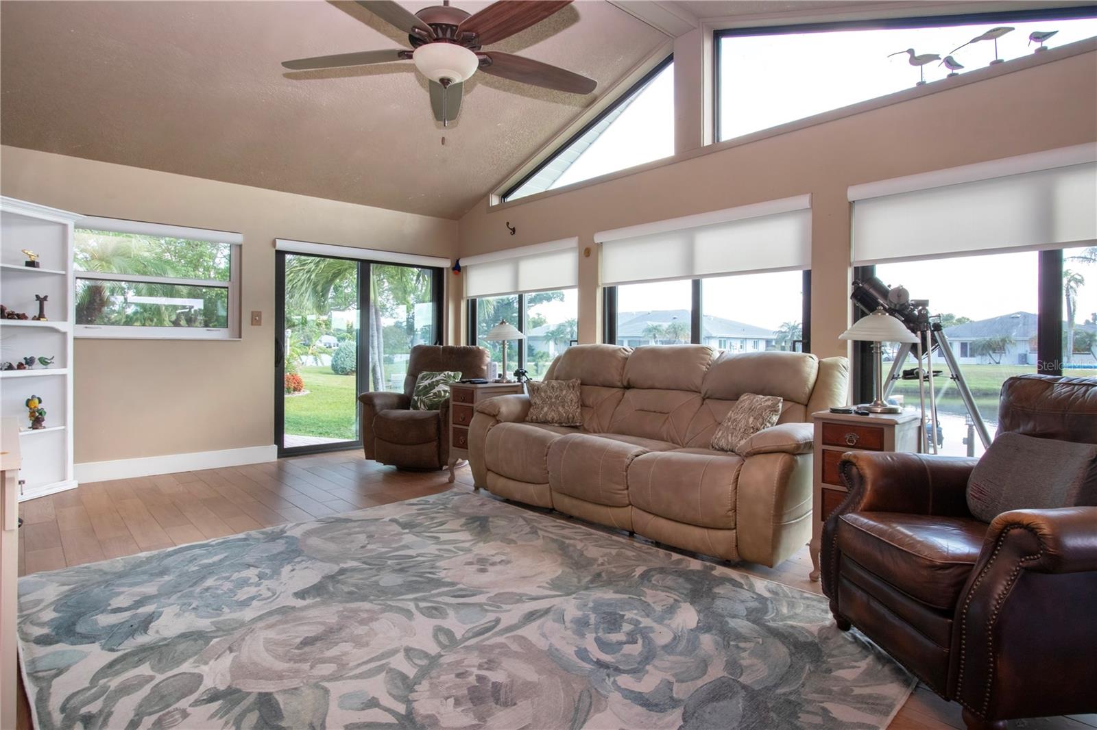 Image 11 of 77 For 1527 Fort Duquesna Drive