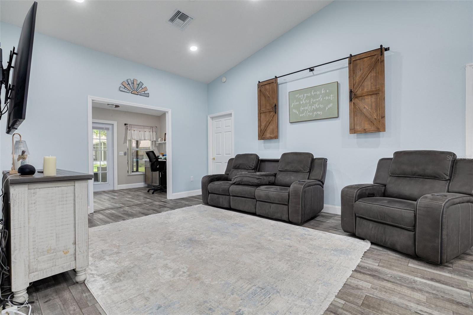 Image 10 of 39 For 1055 Blyth Hill Court