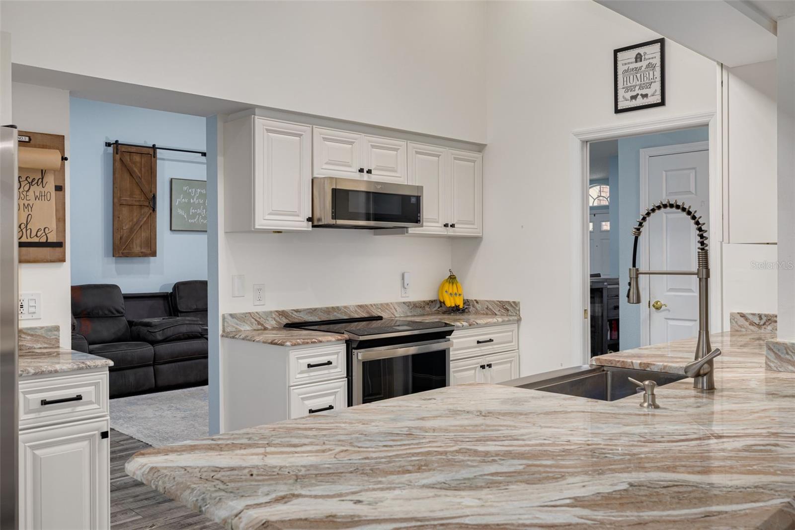 Image 3 of 39 For 1055 Blyth Hill Court