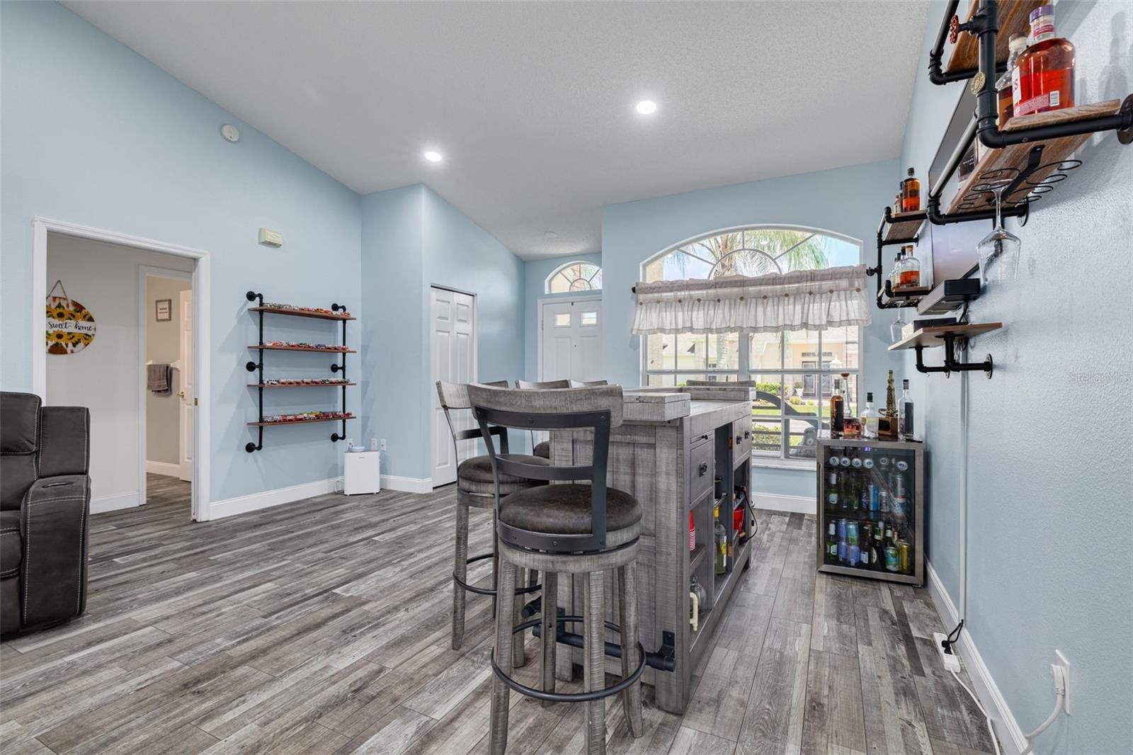 Image 9 of 39 For 1055 Blyth Hill Court