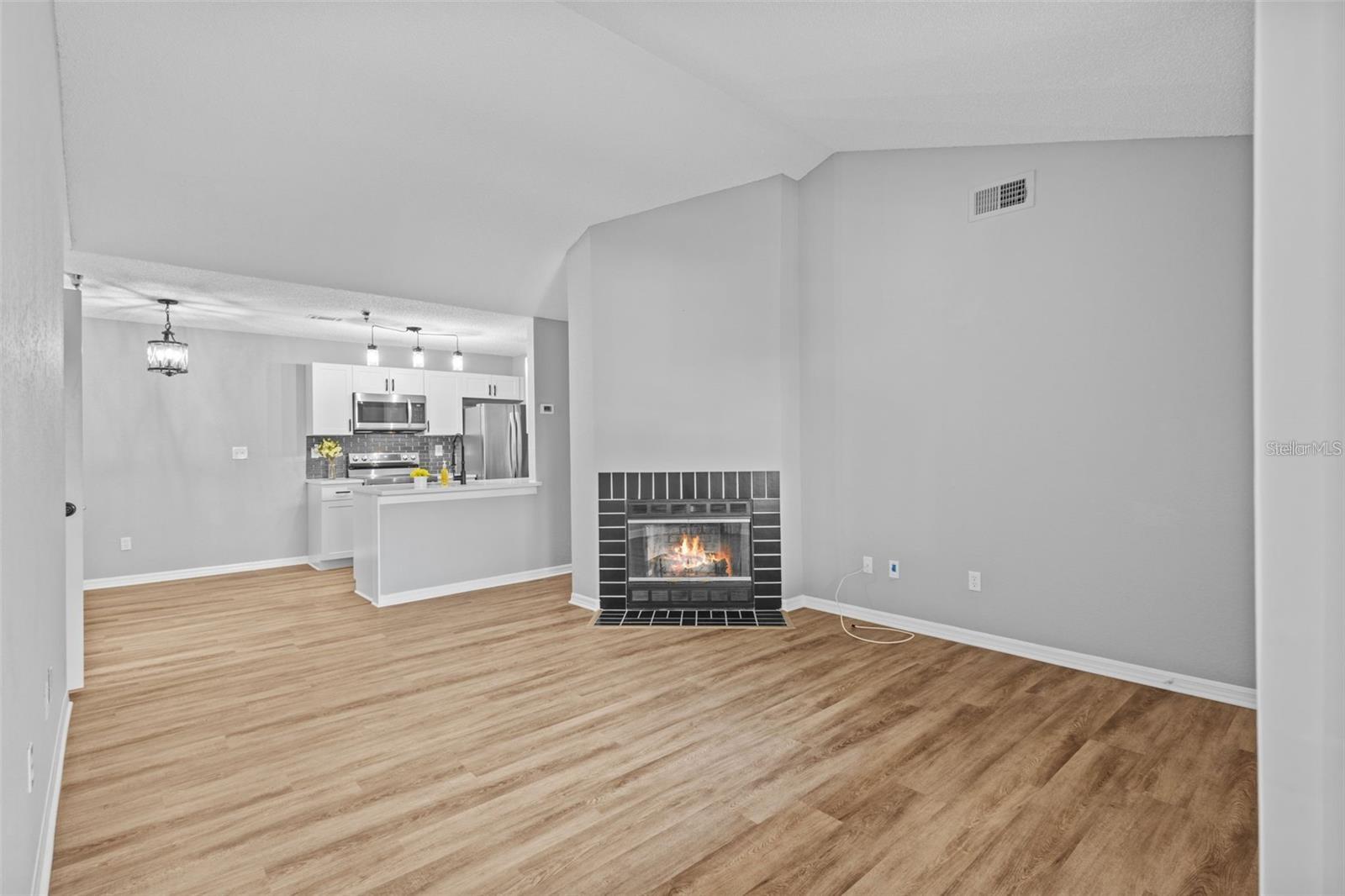 Image 9 of 25 For 10265 Gandy Boulevard N 1406