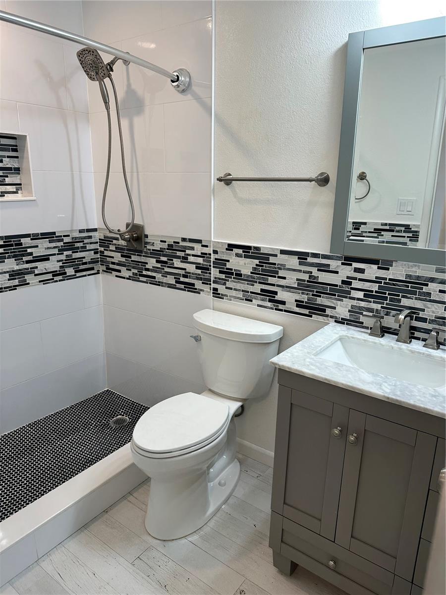 Image 16 of 28 For 5920 18th Street N 16
