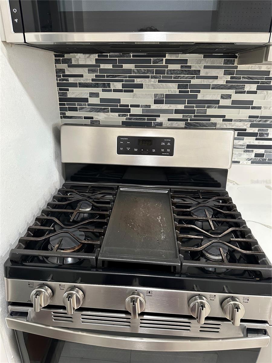 Image 8 of 28 For 5920 18th Street N 16