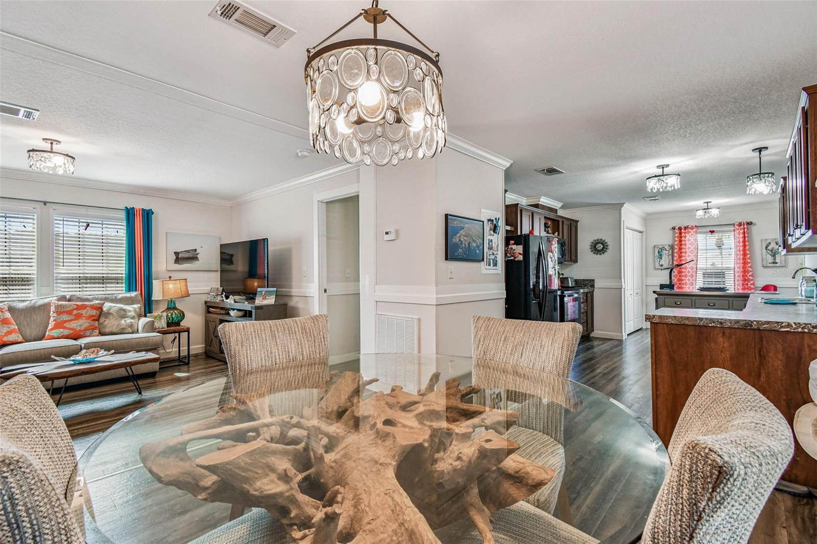 Image 12 of 73 For 12651 Seminole Boulevard 35