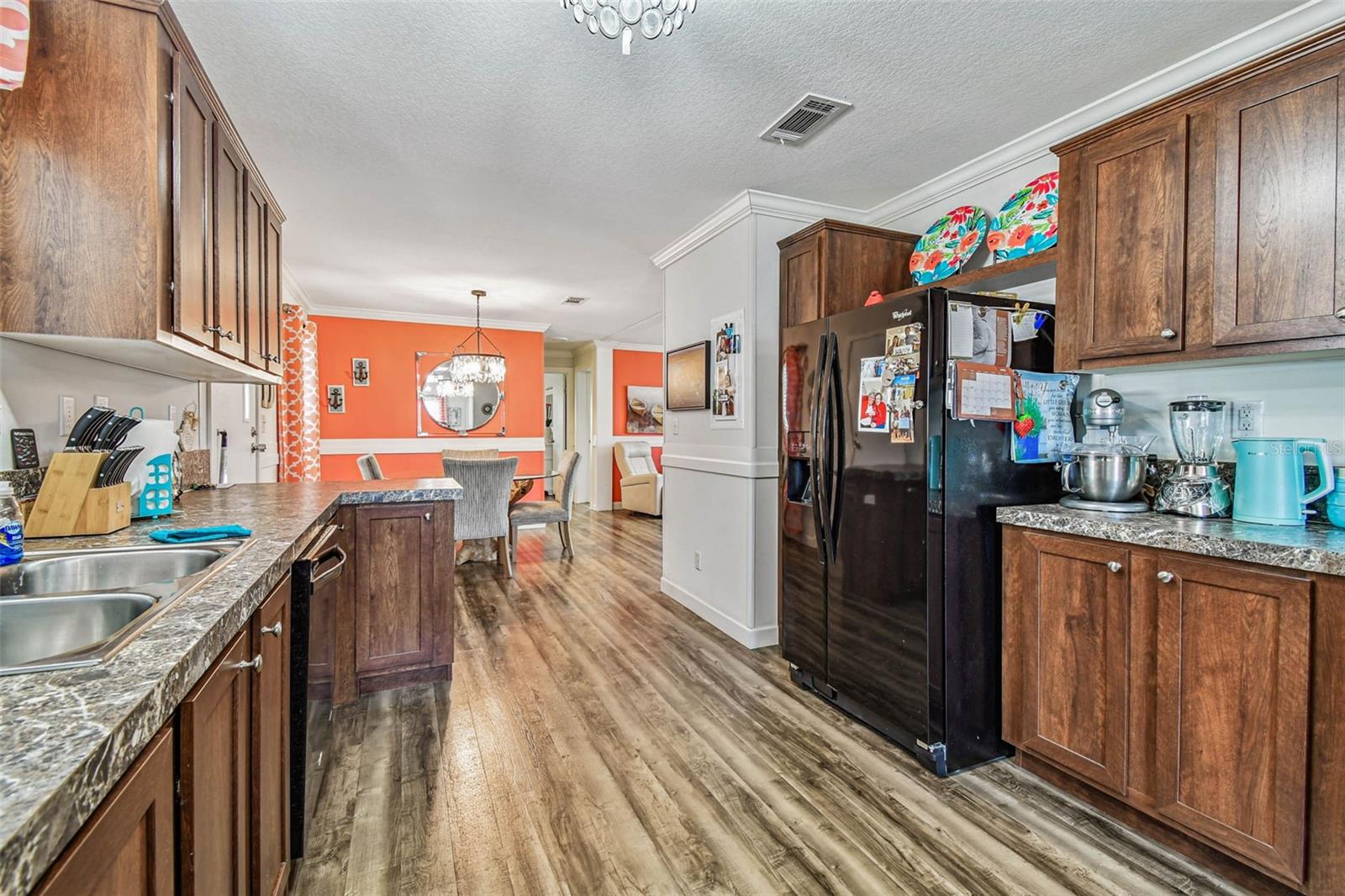 Image 16 of 73 For 12651 Seminole Boulevard 35