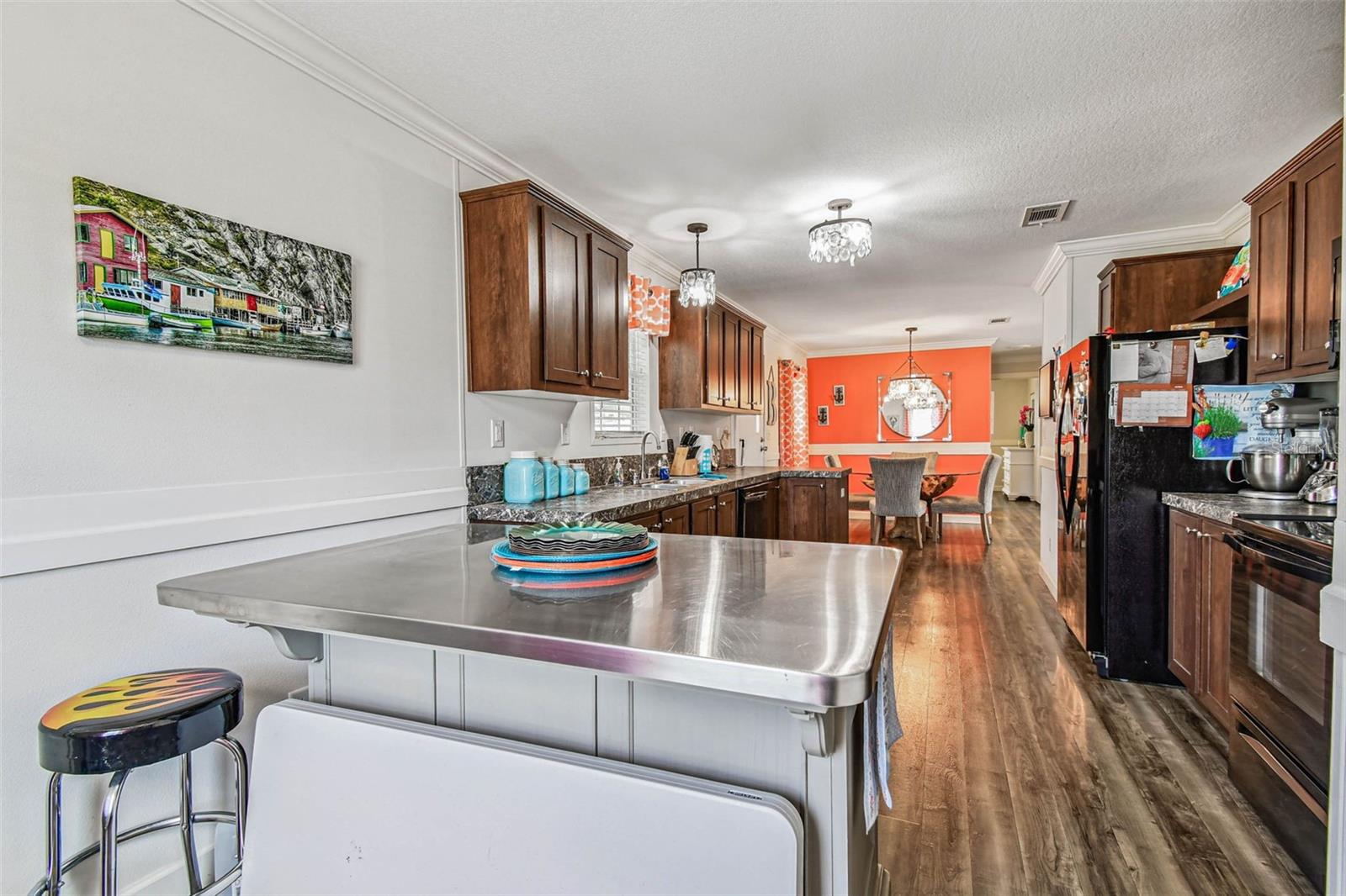 Image 20 of 73 For 12651 Seminole Boulevard 35